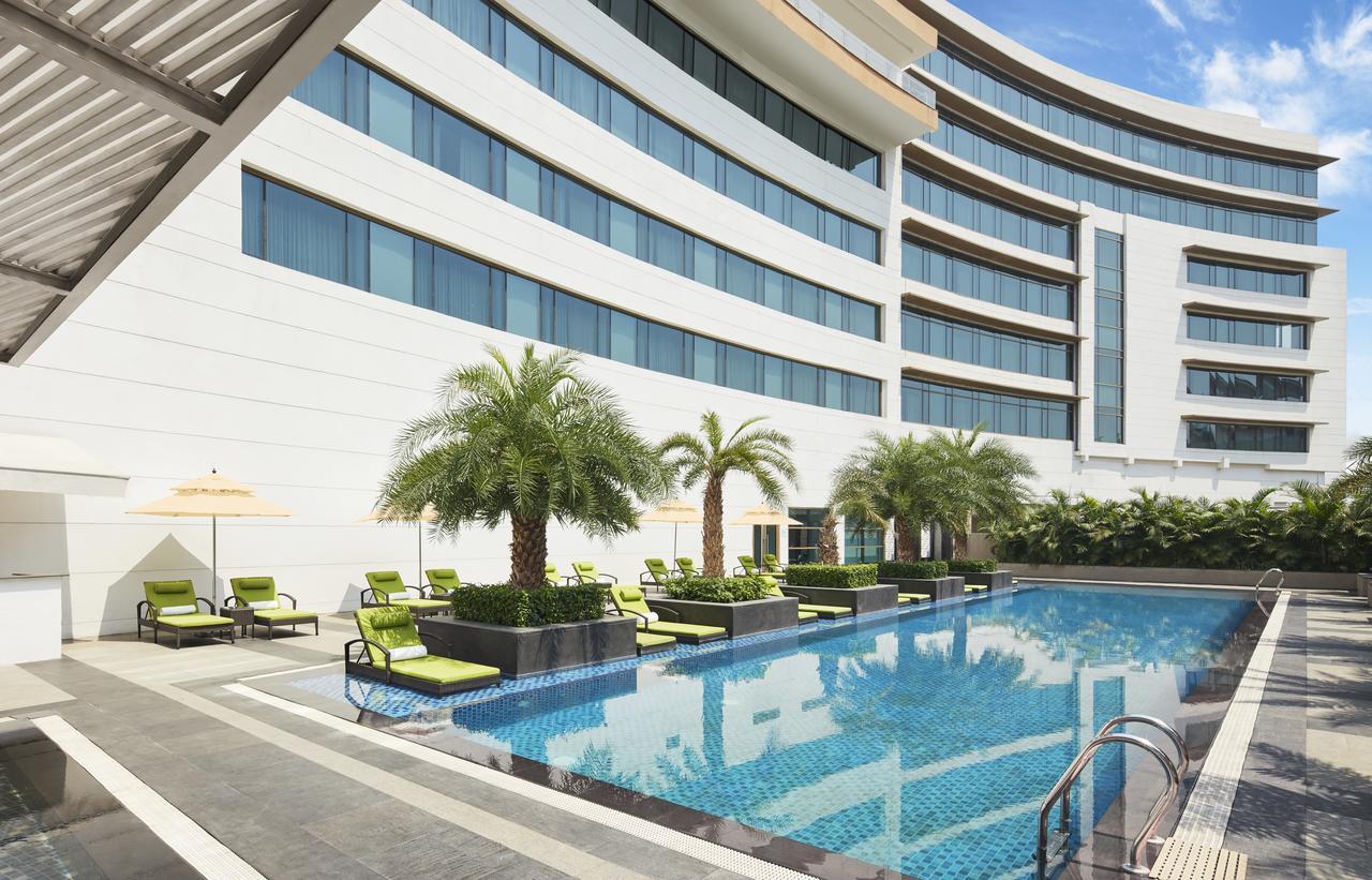 Taj Swarna, Amritsar酒店 外观 照片 The pool at the hotel